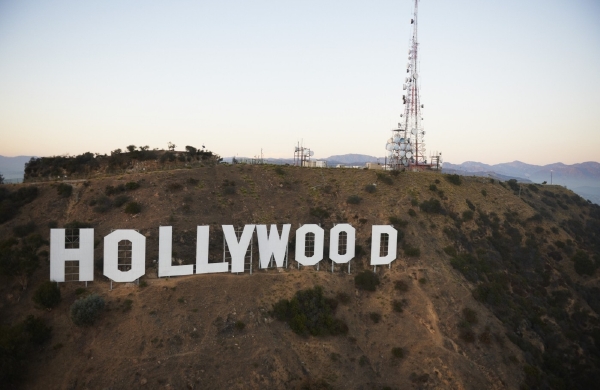 Slavný nápis na svahu hory Mount Lee v Los Angeles. Slavný nápis na svahu hory Mount Lee v Los Angeles.